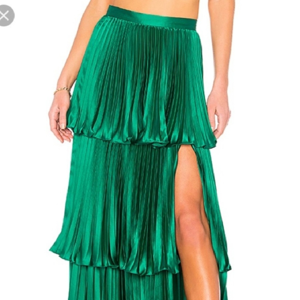 Amur eve skirt size 4.